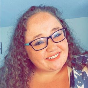 Meet your Posher, Jade